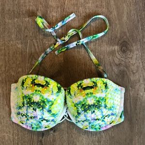 Victoria’s Secret bikini top